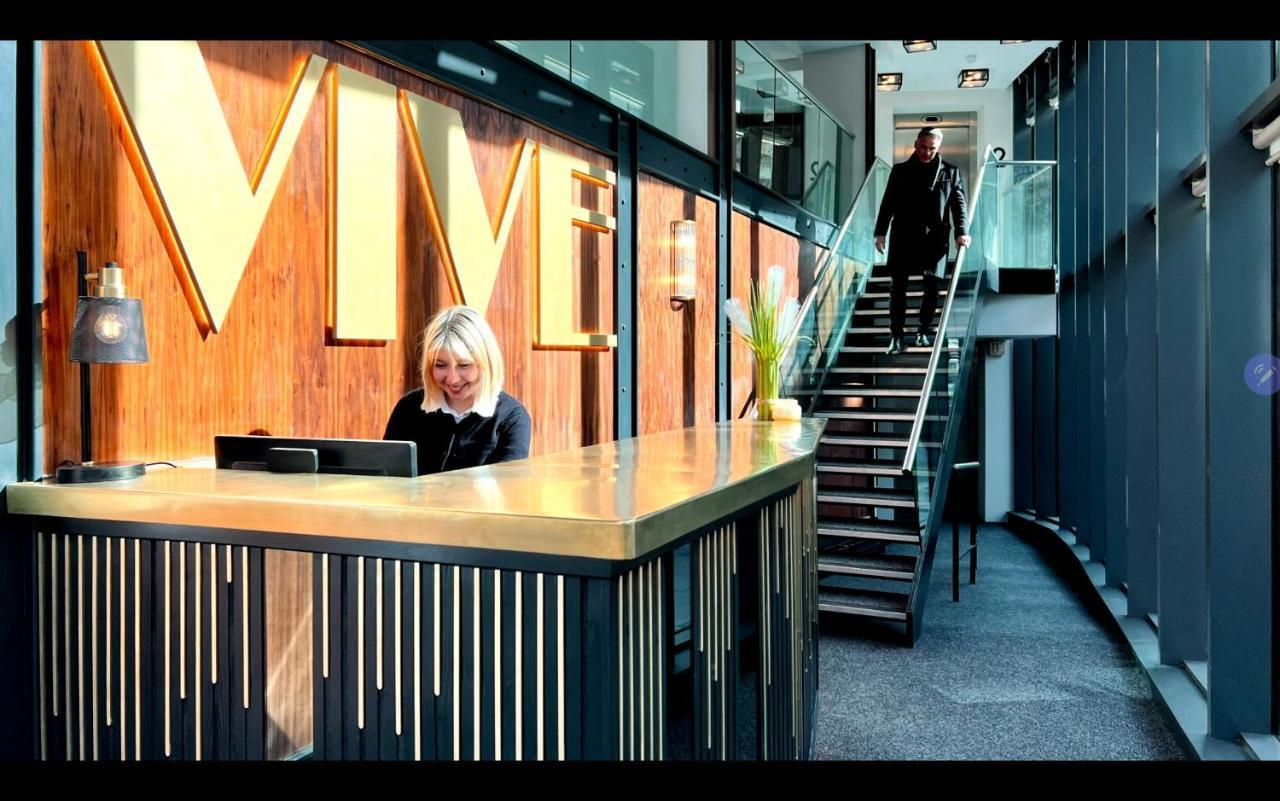 Vive Hotel Хейстингс Екстериор снимка