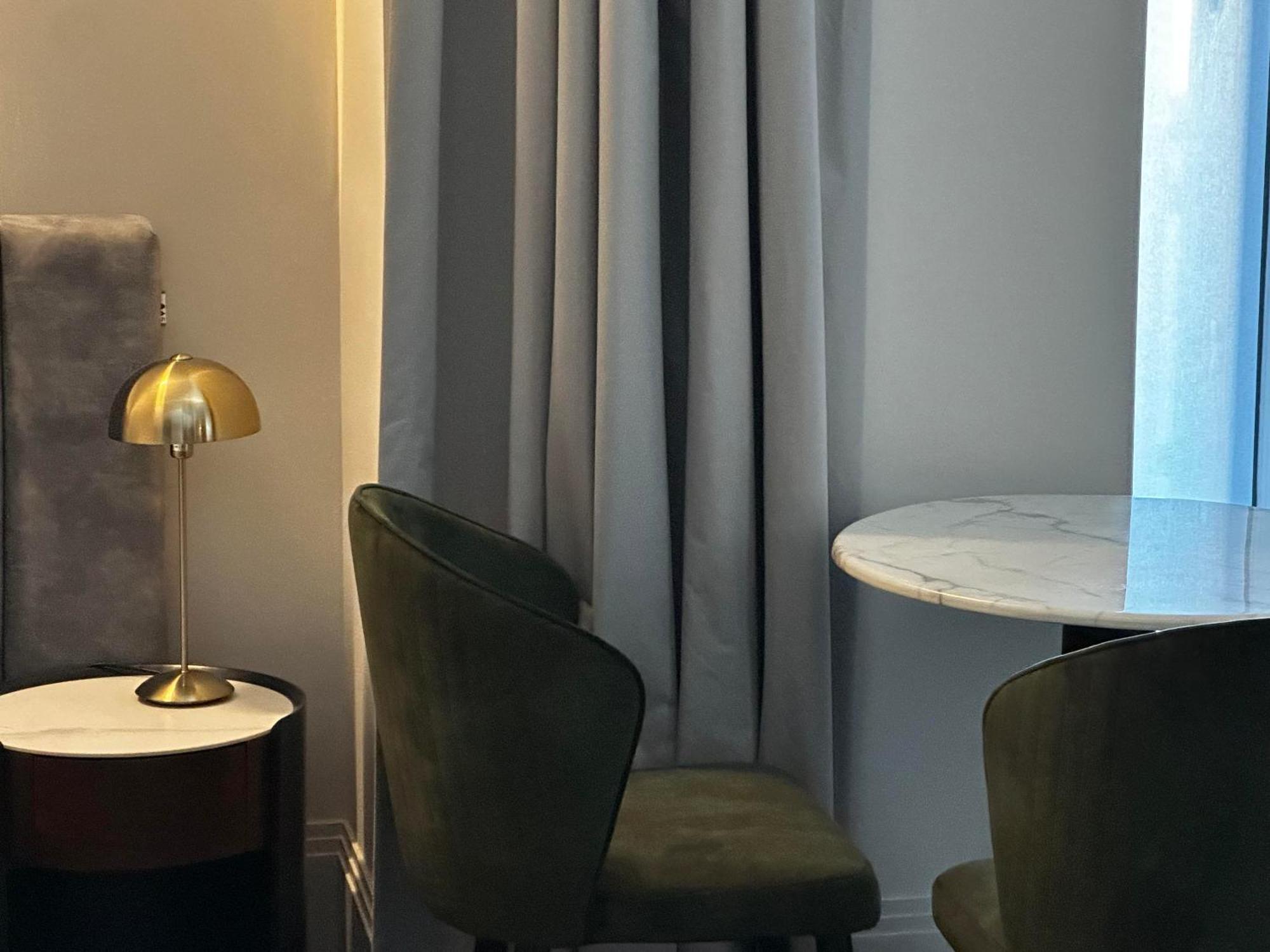 Vive Hotel Хейстингс Екстериор снимка