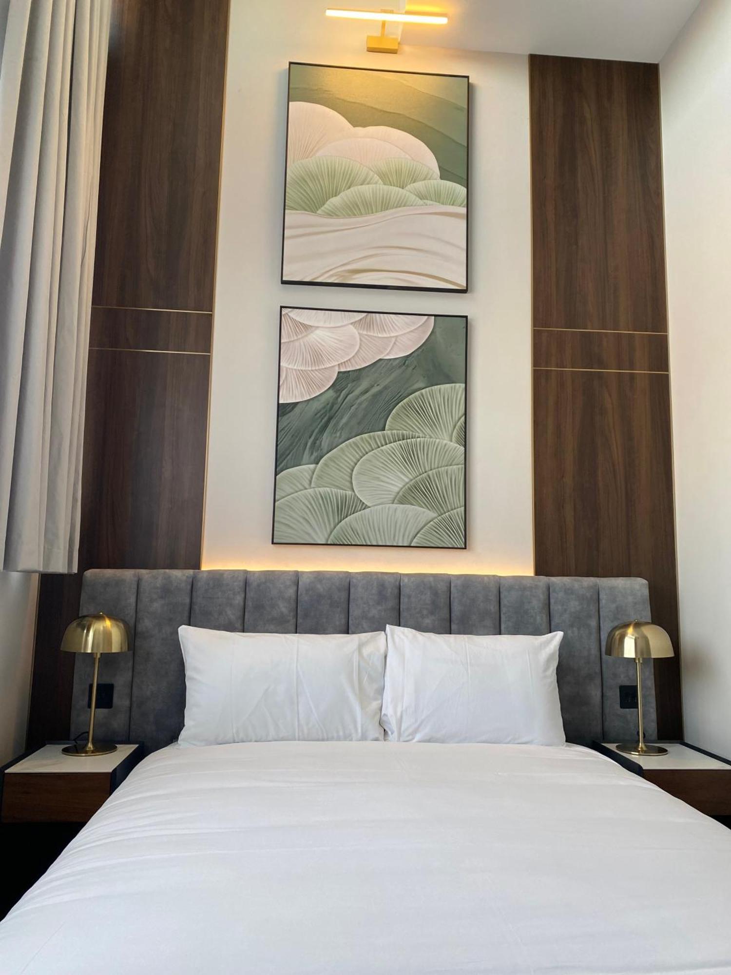Vive Hotel Хейстингс Екстериор снимка