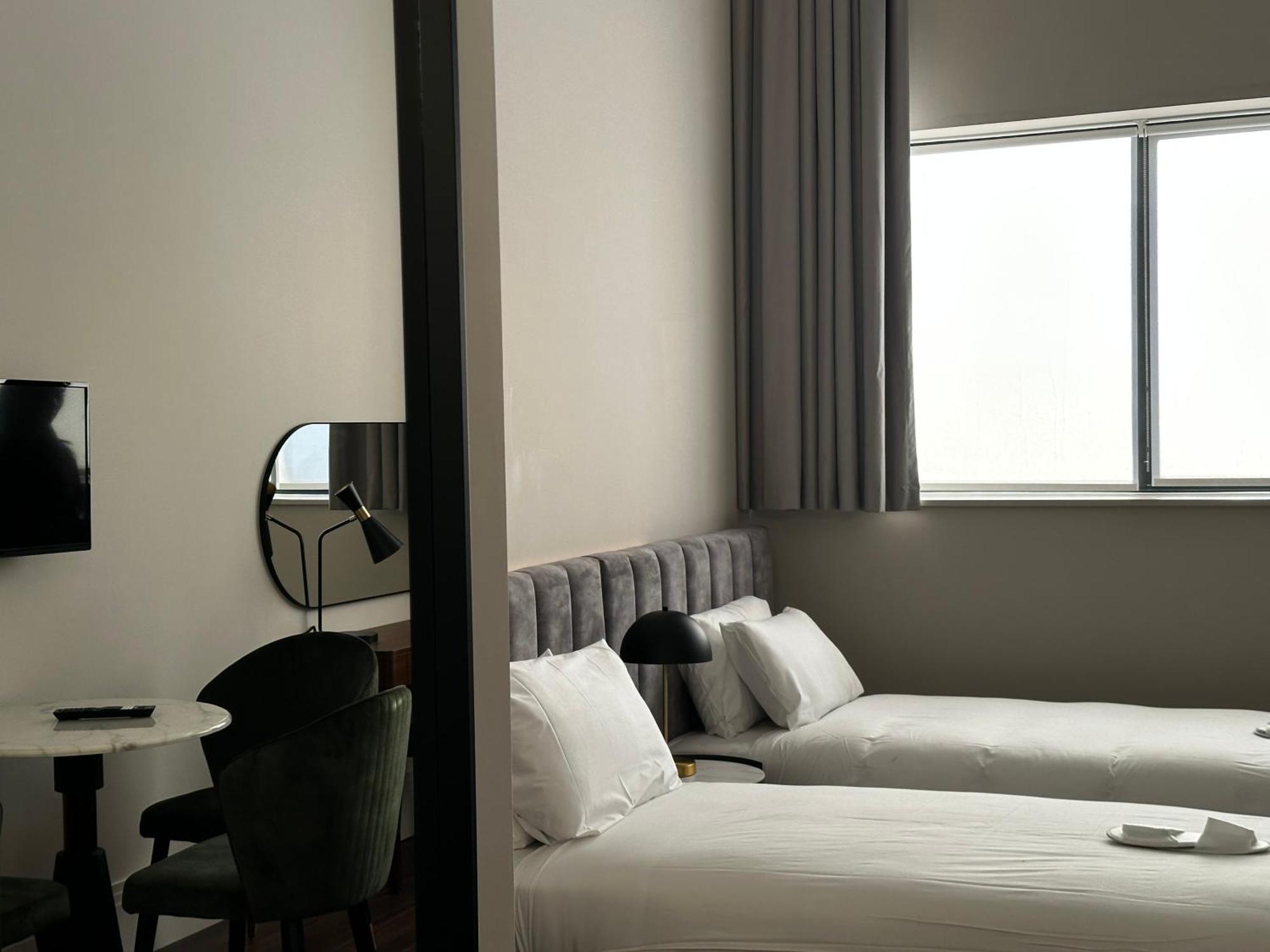 Vive Hotel Хейстингс Екстериор снимка