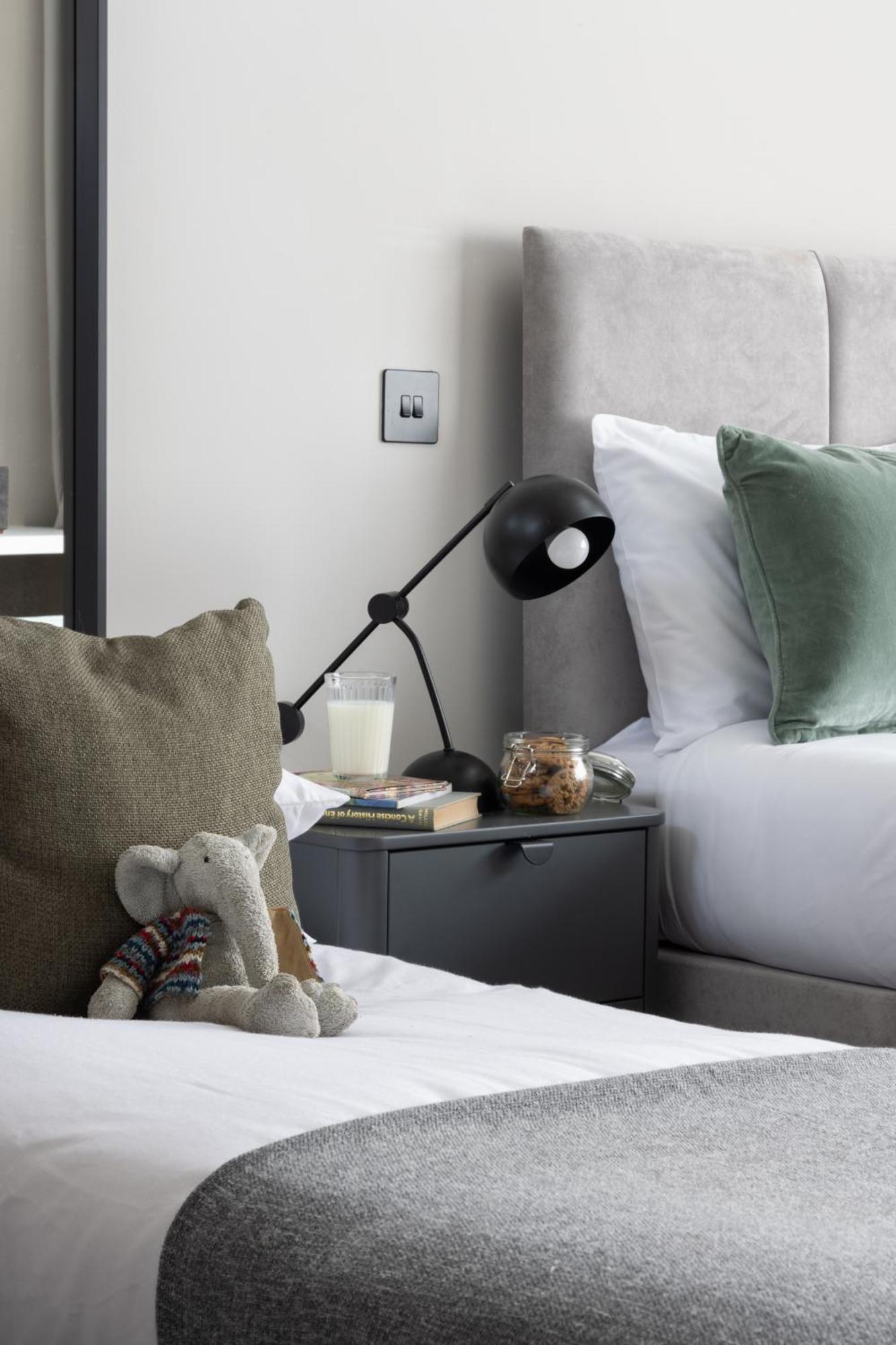 Vive Hotel Хейстингс Екстериор снимка