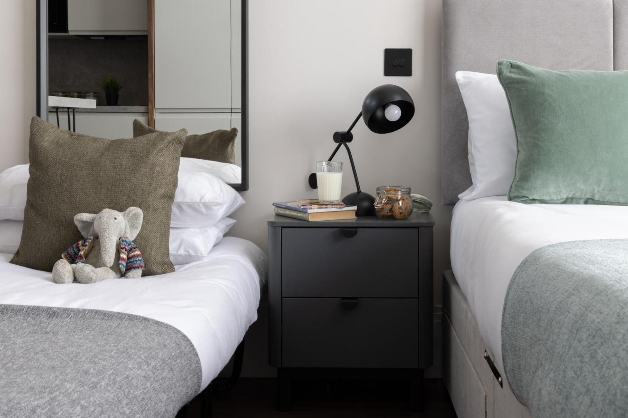 Vive Hotel Хейстингс Екстериор снимка