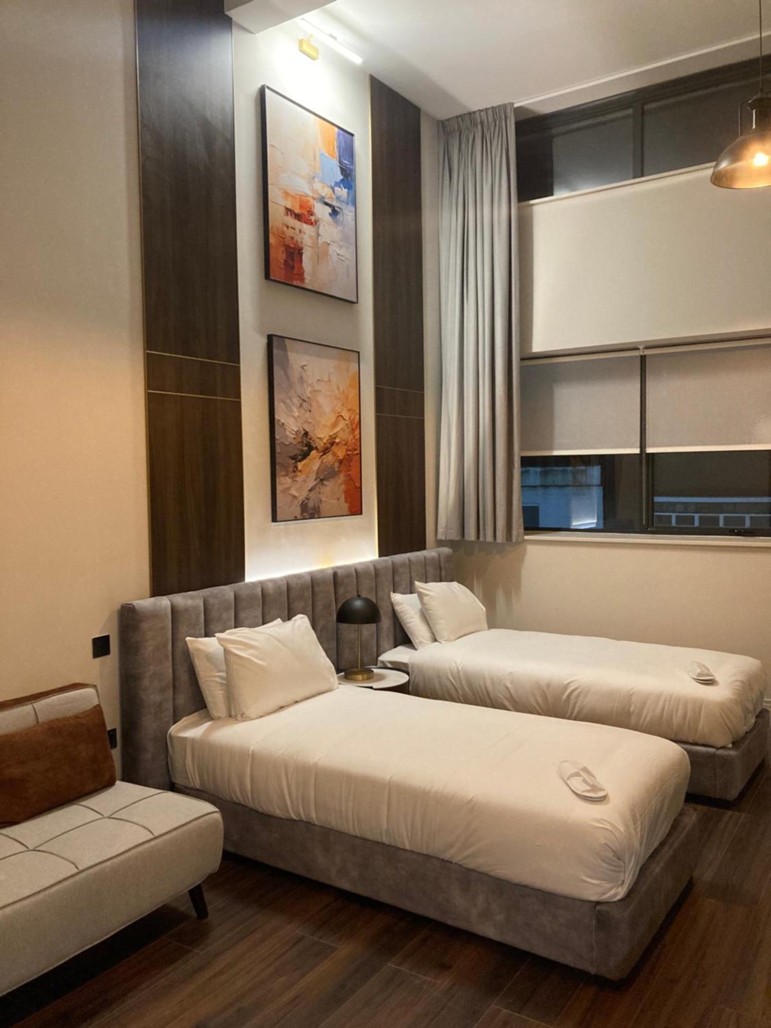 Vive Hotel Хейстингс Екстериор снимка